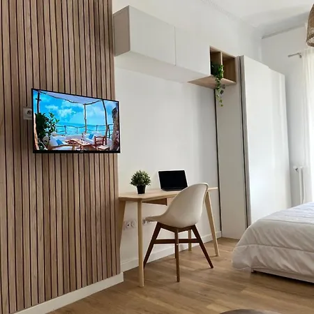 Sunshine Getaway - Stylish In The Heart Of *